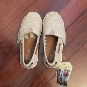 Toms boys slip on shoes